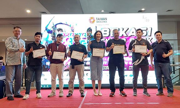 
					Trilogi Kemeriahan Jakarta Game Expo 2023 di Bekasi Cyber Park Mall